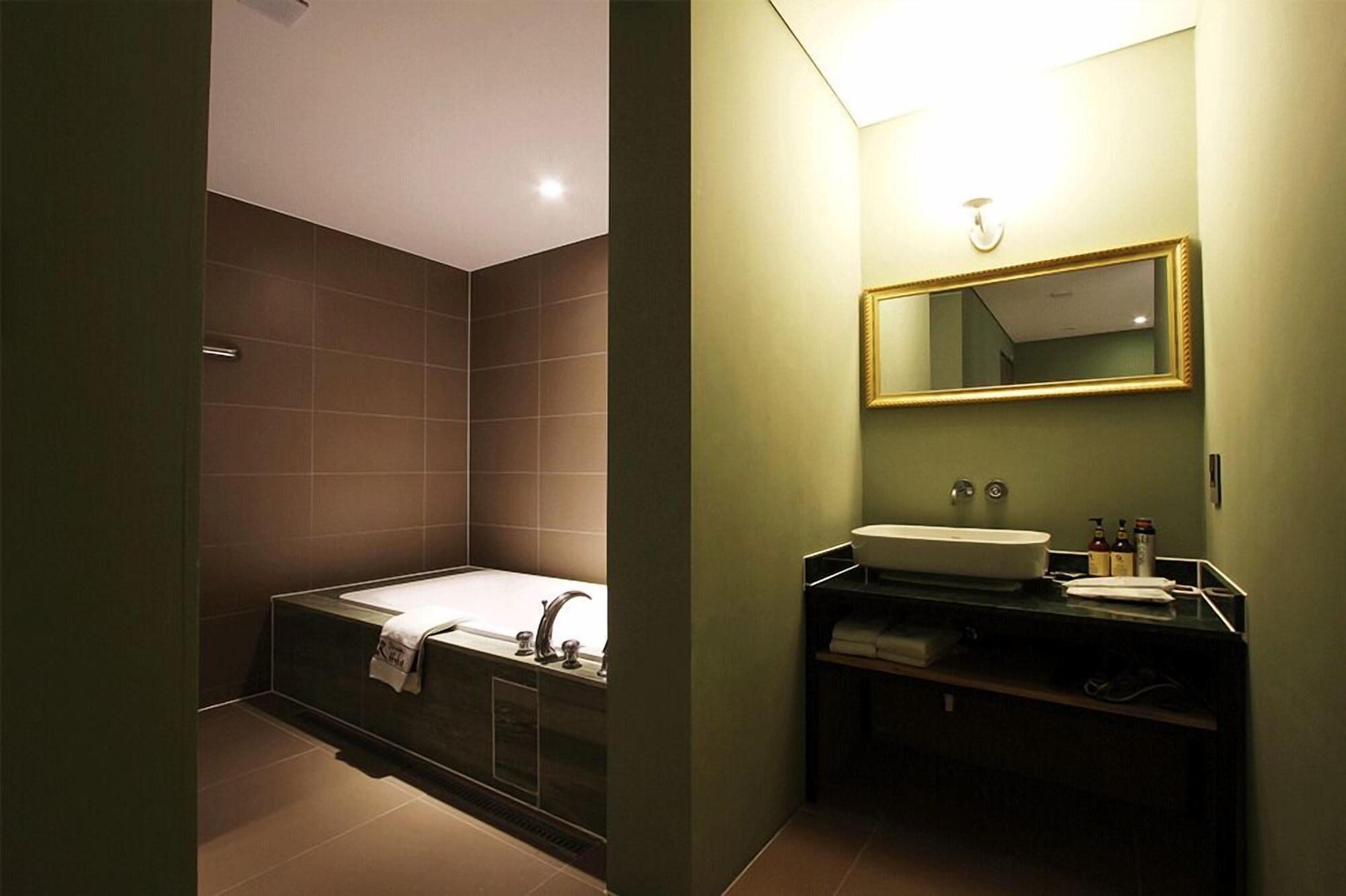 Sr Design Hotel Yongin Exterior foto